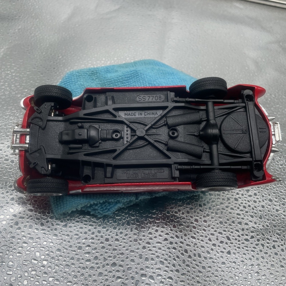 Vintage 1957 Red Corvette Convertible Fuel Injection Diecast Metal Toy Car - Picture 14 of 16